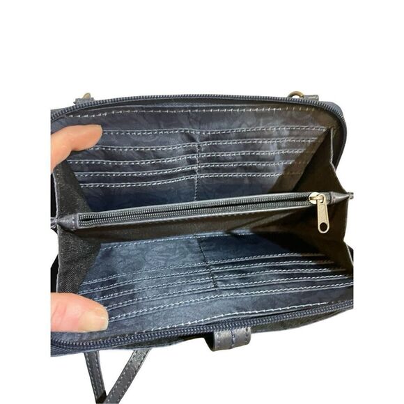 Sakroots Smartphone Crossbody Bag NWOT - Picture 3 of 3